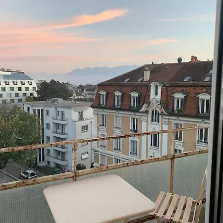 Διαμέρισμα Beautiful 2 Minutes From The Train Station *